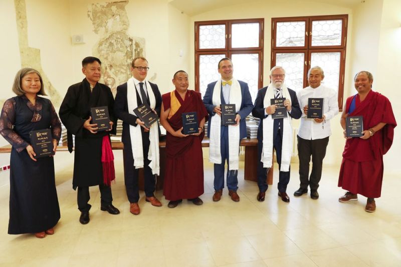 Monlam Grand Tibetan Dictionary